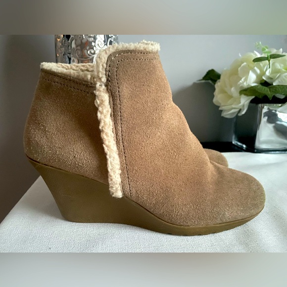 Nubuck Wedge Booties - Picture 2 of 10
